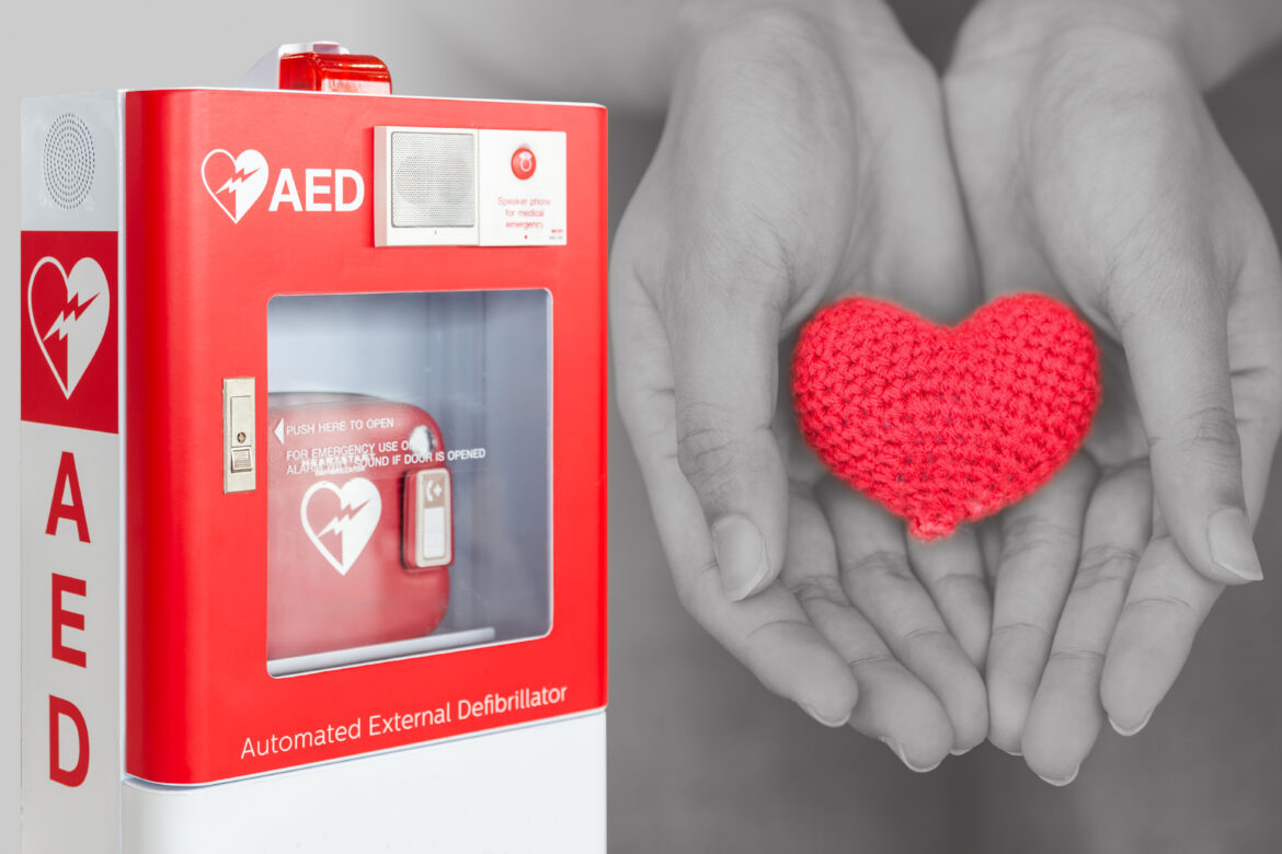 AED or Automated External Defibrillator first aid help giving li